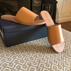 Splendid tan slide sandals